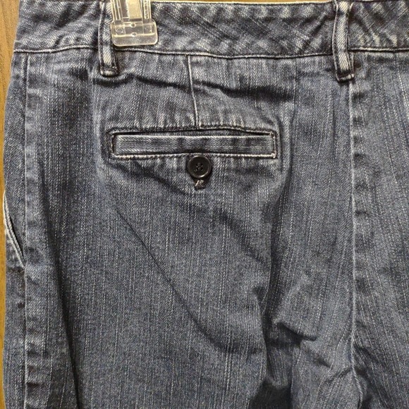 Talbots Women's Shorts Denim Size 8 32" X 12" Bermuda Mid Rise Cotton Stretch - Picture 4 of 6